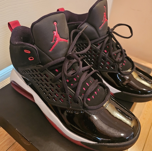 Jordan Black Athletic Shoes Performance Excellence - Picture 3 of 12